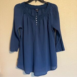 Chaps Denim Women's M Cool Blue 3/4 Sleeve Blouse with Button Detail Scoop Neck